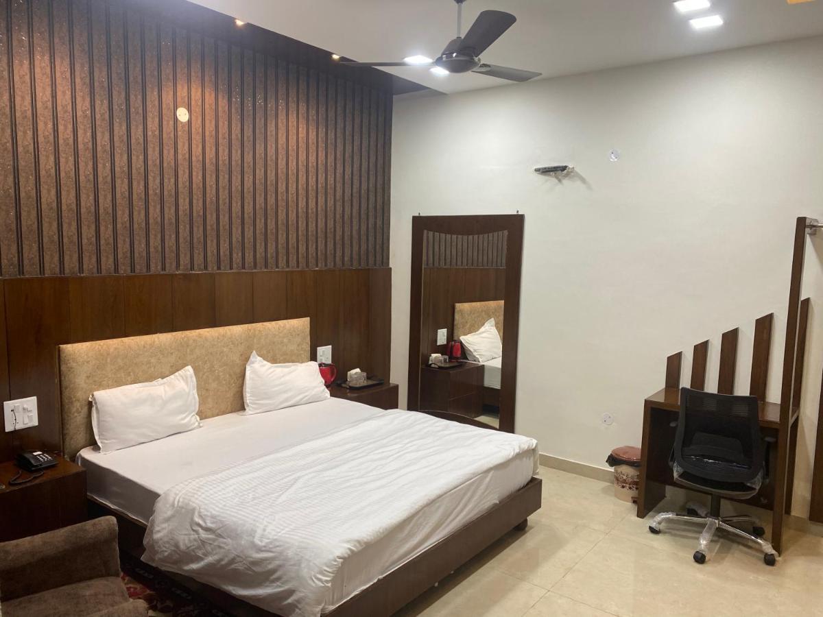 Hotel Temple View Inn Anandpur Sāhib Esterno foto