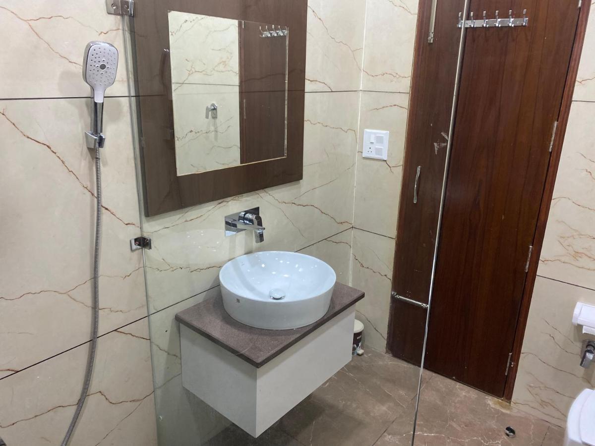Hotel Temple View Inn Anandpur Sāhib Esterno foto
