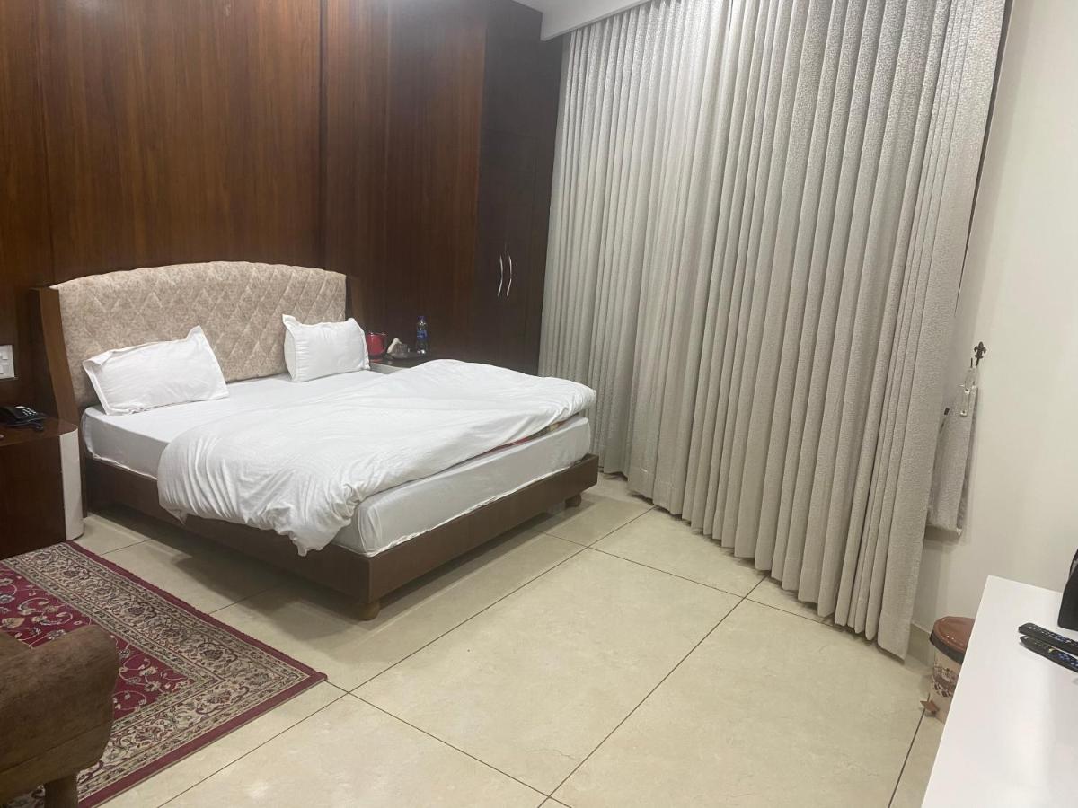Hotel Temple View Inn Anandpur Sāhib Esterno foto