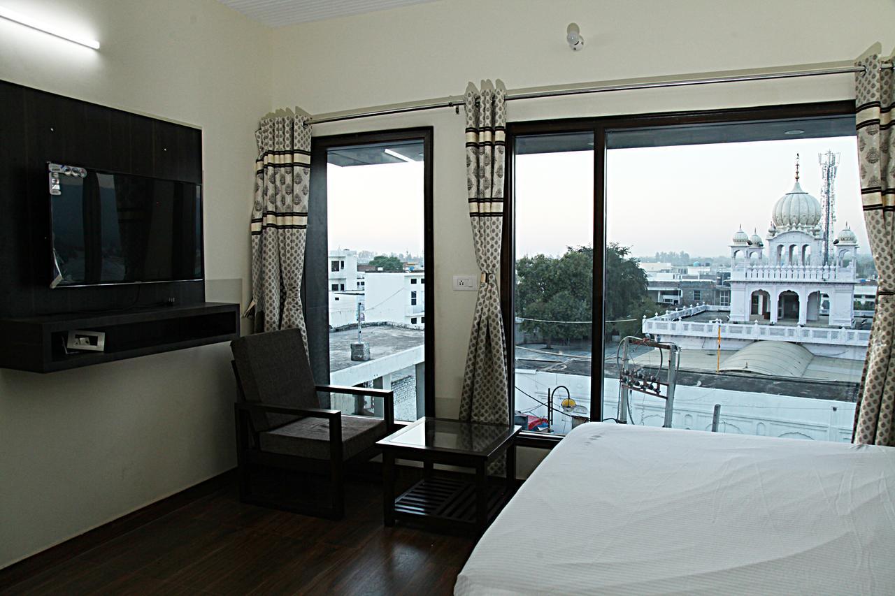 Hotel Temple View Inn Anandpur Sāhib Esterno foto