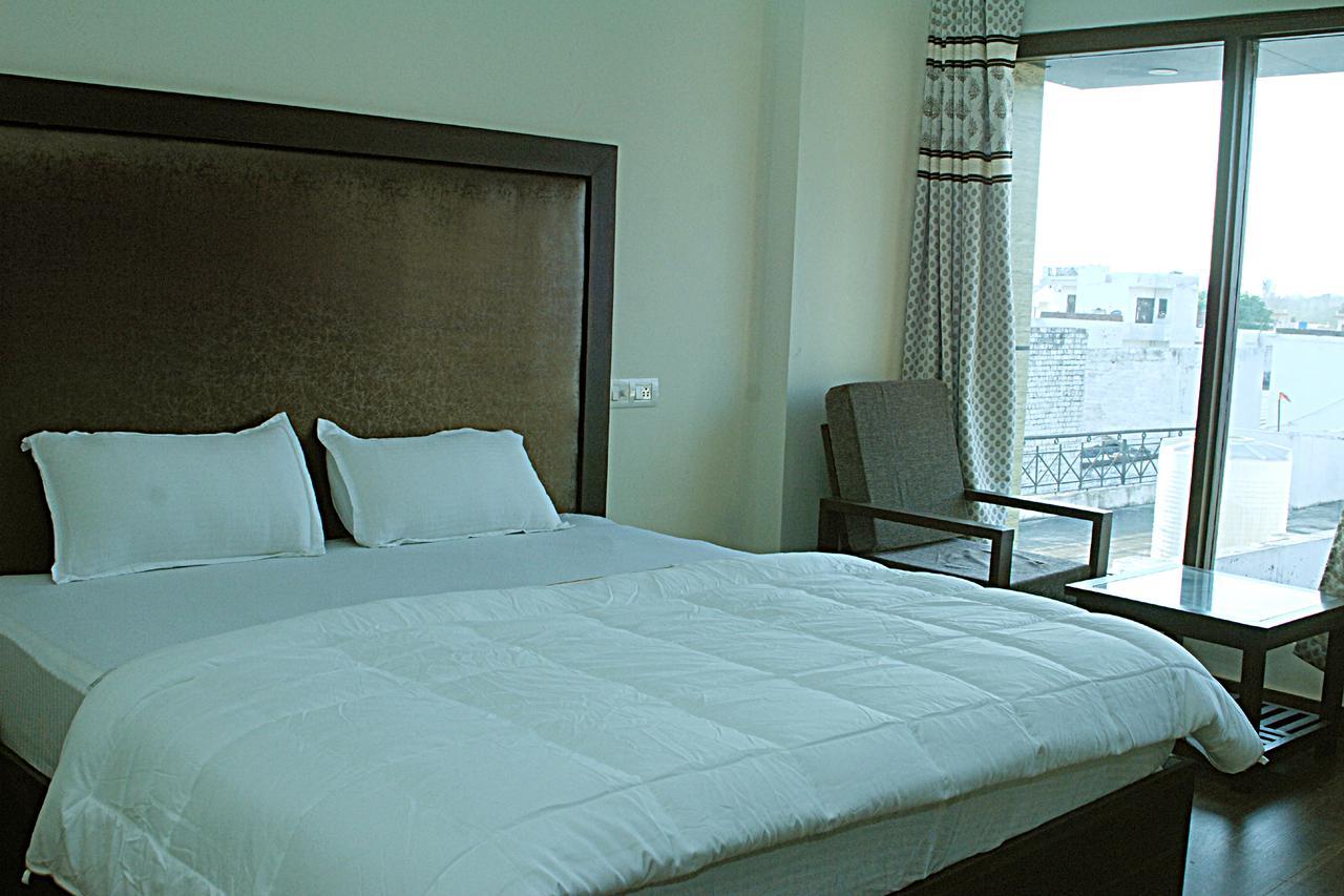 Hotel Temple View Inn Anandpur Sāhib Esterno foto